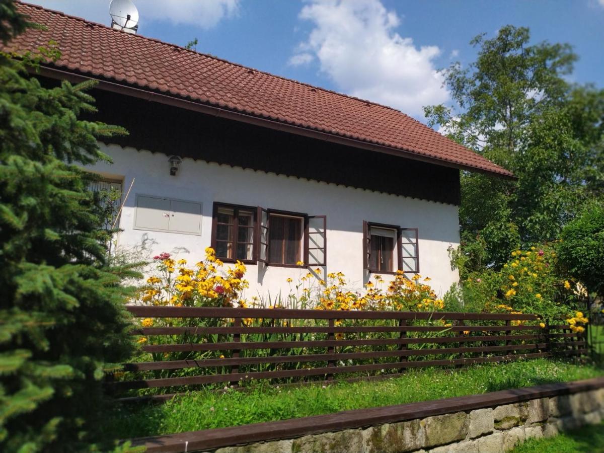 Ubytovani V Ceskem Raji Hotel Holin Exterior photo